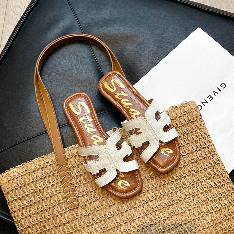 Free Shipping 2025 New design Lizard print square Toe casual comfortable slippers Outdoor beach sandals Sizes 34-40