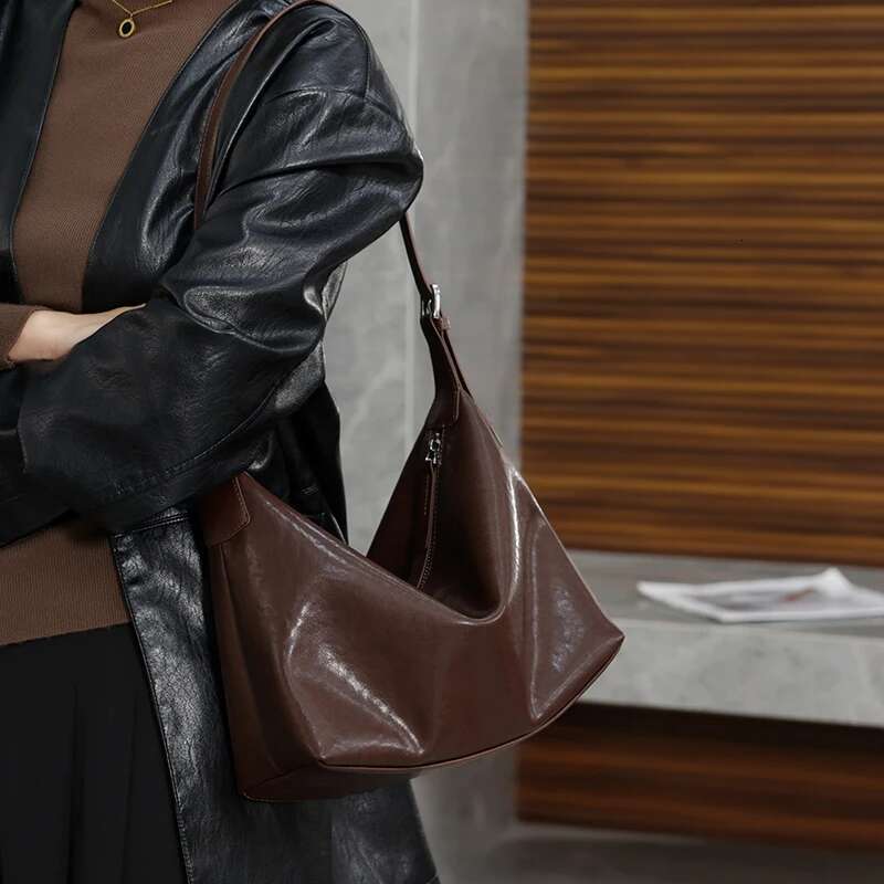 Woman Cowhide Genuine Leather Shoulder Bag Female Designer Retro Handbags Ladies Commuting Large Capacity Hobos Bags New
