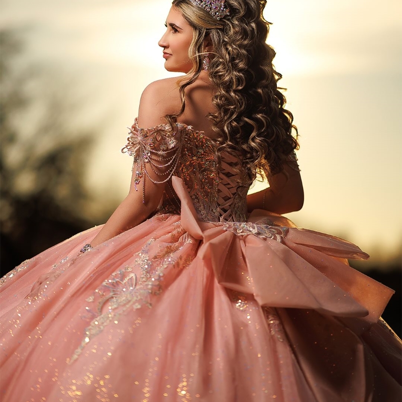 Pink Shiny Quinceanera Dresses Ball Gown Off Shoulder Appliques Lace Bow Beading Crystal Tull Corset Sweet 16 Dress Vestidos 15 de anos