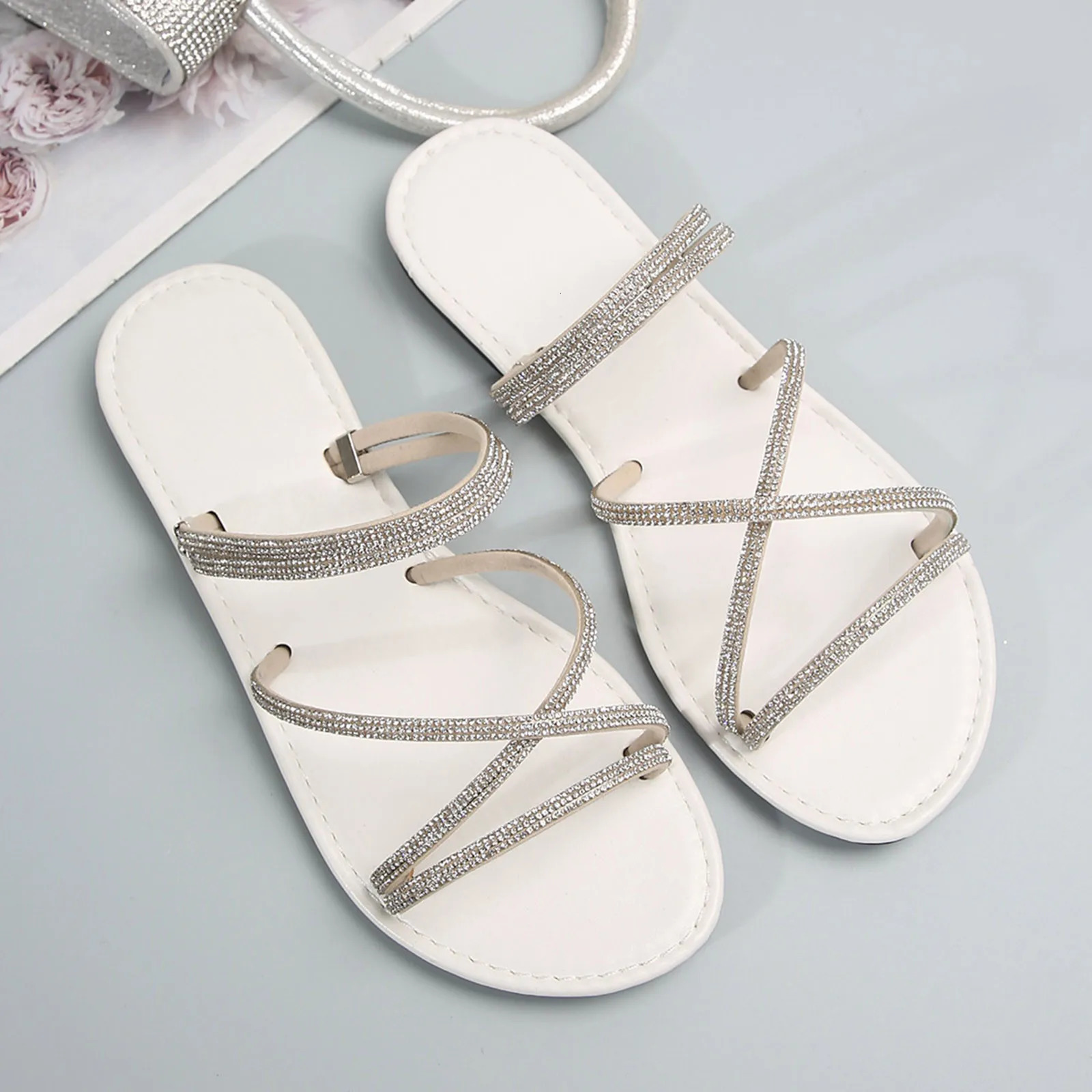 Womens Sandals 2024 Womens Sandals Fashion Pattern Water Diamond Decoration Flat Bottom Open Toe Breathable 250218