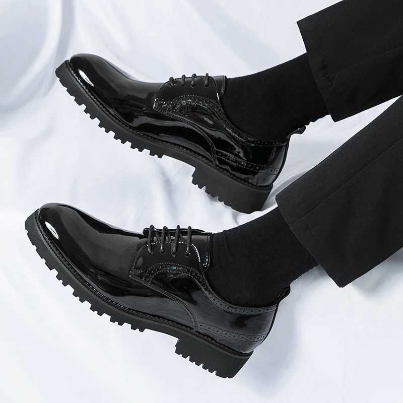 Wedding Shoes Men Shiney Patent Leather Shoes Banquet Formal Lace-up Oxford Women Shoes Luxury Gentleman Black Men Brand Shoes Y250222