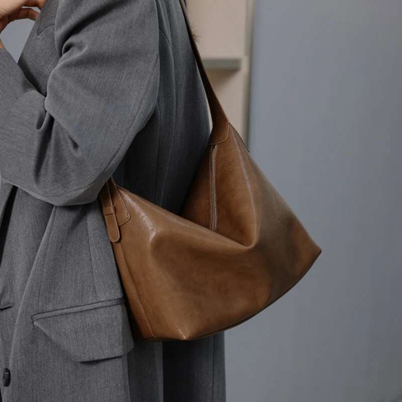 Woman Cowhide Genuine Leather Shoulder Bag Female Designer Retro Handbags Ladies Commuting Large Capacity Hobos Bags New