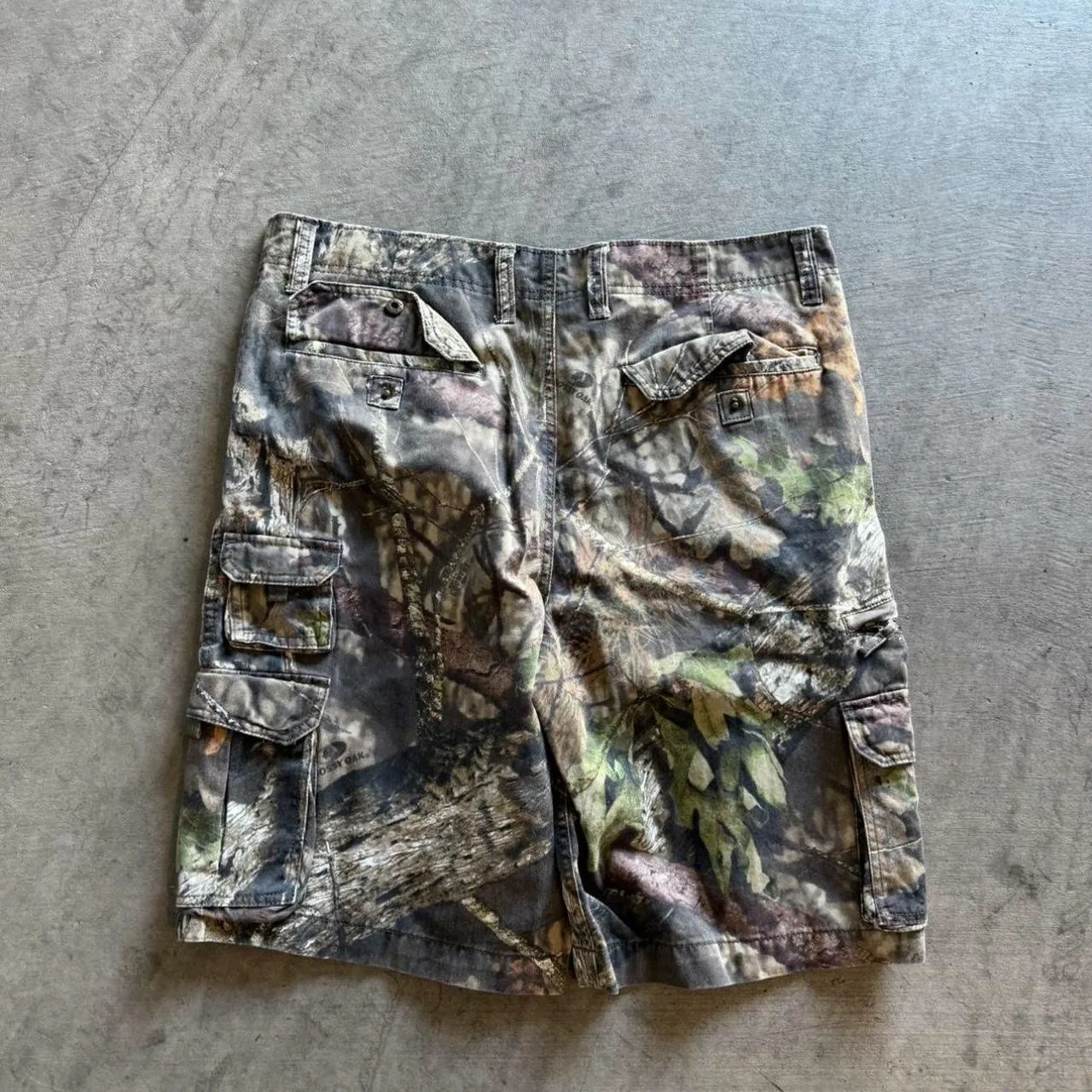 Streetwear Camouflage Leaf Graphic Cargo Shorts Harajuku Multi Pockets Gym Basketball Shorts Goth Y2K Short Pants Men Women 250222