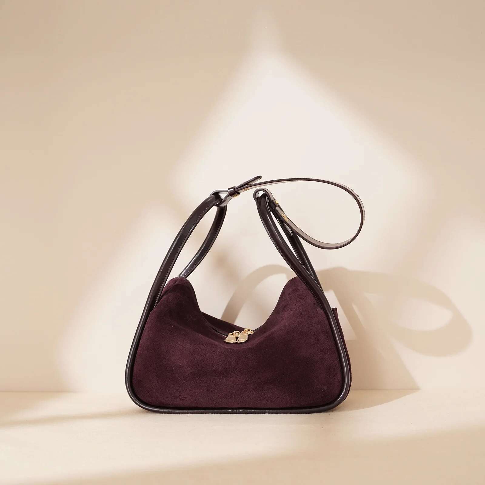 New Winter Exquisite Design Hanging Basket Hobo Tote Wine Red Matte Color Women Shoulder Bag Chic Daily-Use Cosmetics Handbag