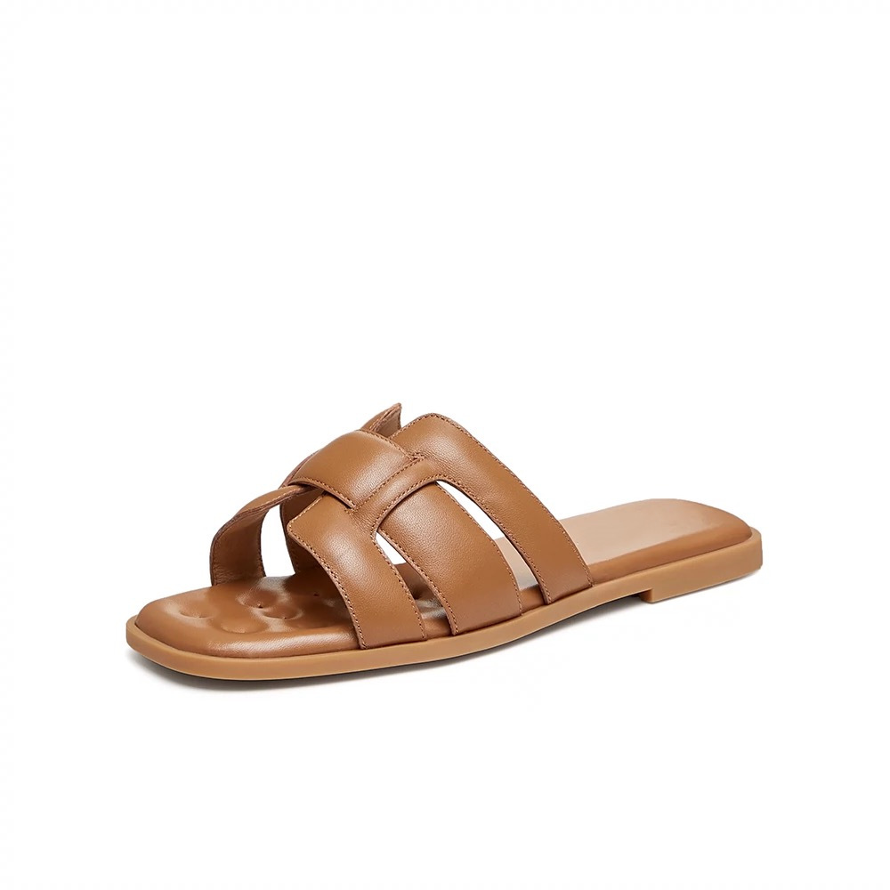 2025 summer new design soft leather slippers square flat slippers women outdoor fashion beach sandals