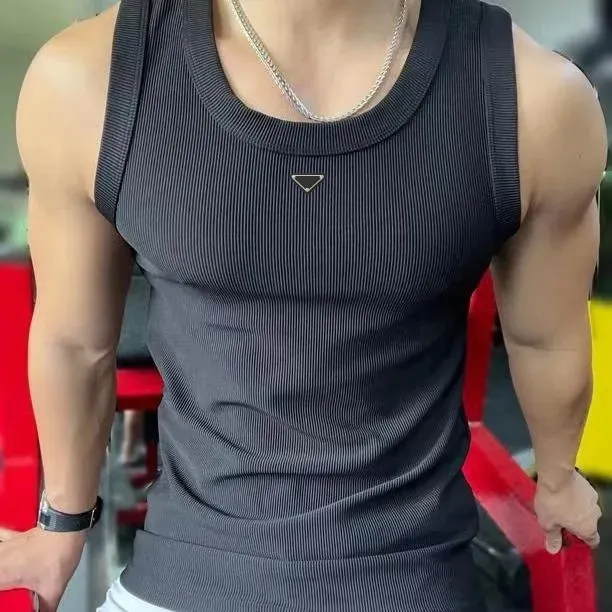 Designer T shirt Tees Men's Tank Top T shirt Summer Slim Fit Sports Sweat-absorbing Black Underwear Bottom Top Fashion Men's Sports and Fitness Clothing