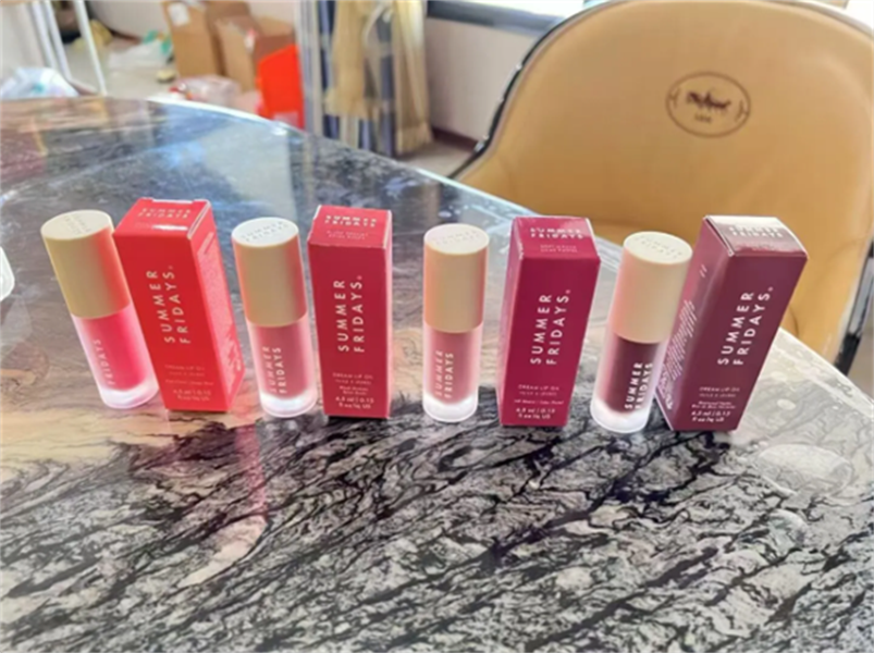 New 4colors Makeup Gloss Summer Fridays Liquid Lipstick Lip Oil 4.5g Lipgloss Moisturize Smooth LipBalm Blush Dreams LipCare Beauty Cosmetics