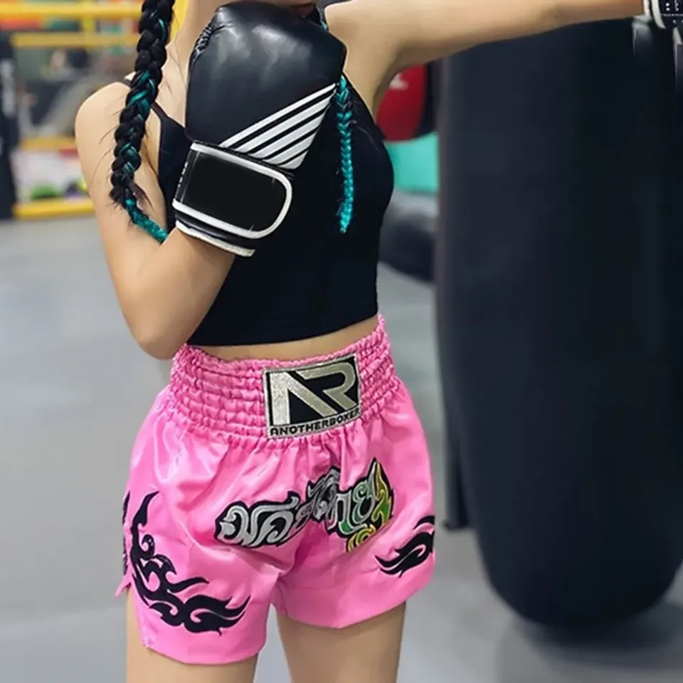 Unisex Boxing Shorts MMA Muay Thai Training Trunks Fitness Shorts For Adult Patchwork Embroidery Boxing Grappling Shorts
