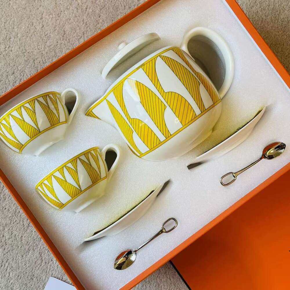 New Bone Porcelain Afternoon Tea Cup Series Coffee Set, A Casual Gift Box For Married Friends