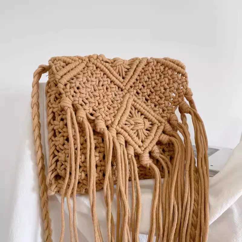 Fashion Casual Straw Bag Hollow Tassel Beach Bag Flip Hand Woven Bag Cotton Rope Shoulder Bag Crossbody