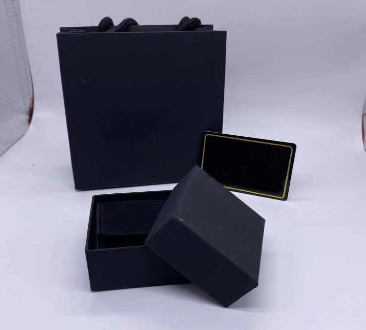 Classic Stud Fashion 1.5CM stud earrings for woman Top Quality designer letter earring women Dia Wedding Gifts jewelry