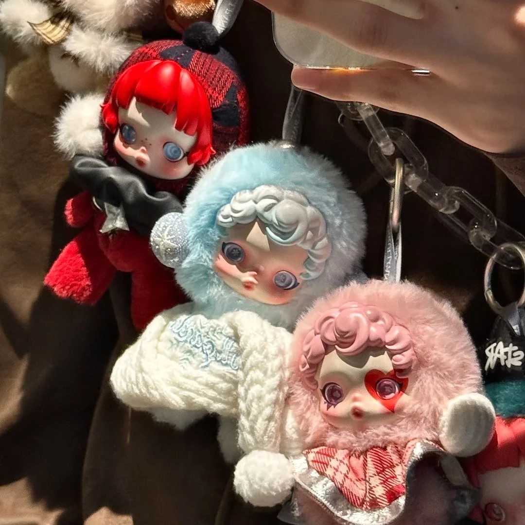 New Genuine Skullpanda Winter Music Series Pendant Sp Doll Blind Box Desktop Ornament Christmas Peripheral Exquisite GiftT250224