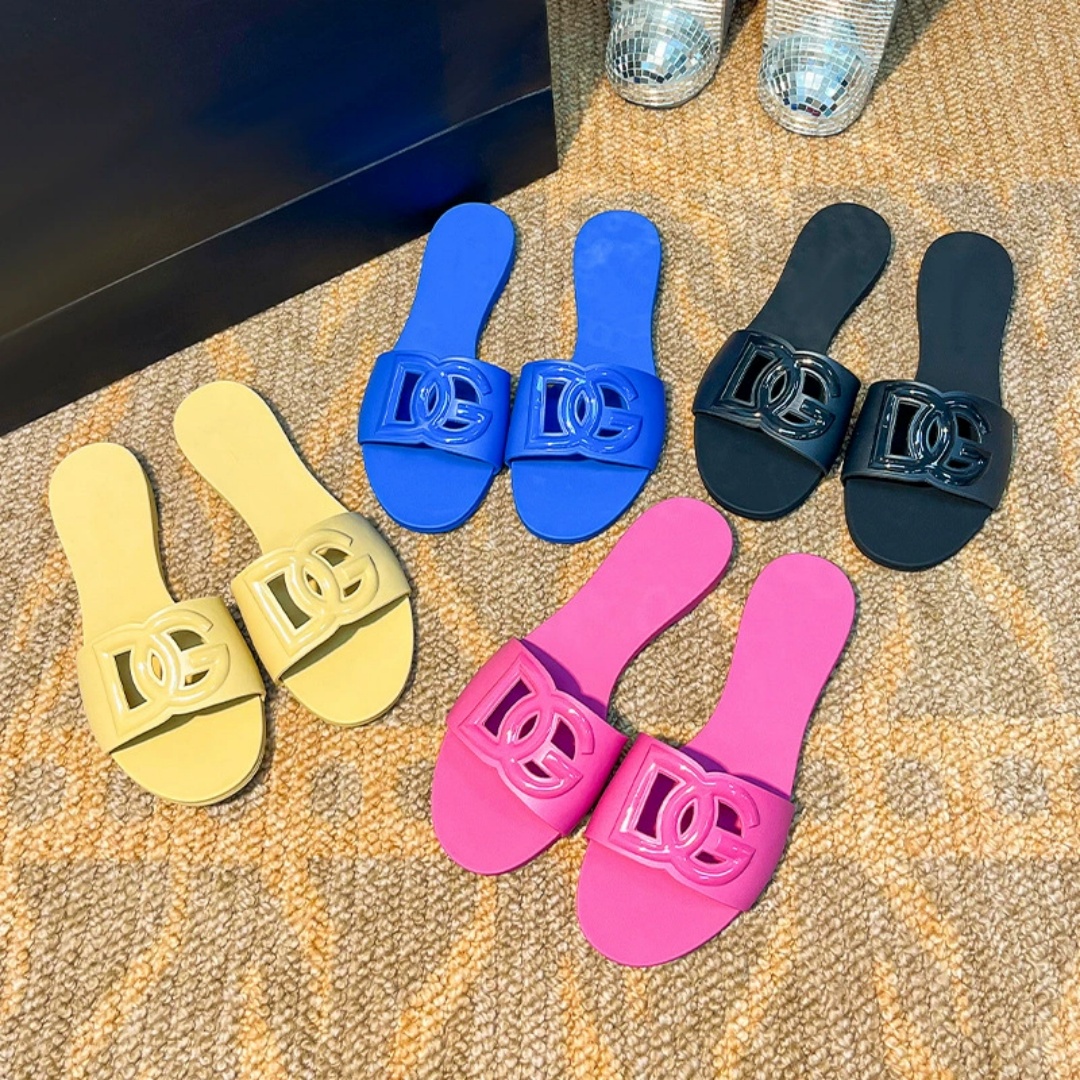 Designer's new style of women's summer casual wear single-line sandals jelly shoes beach slippers flat slippers size us4-11