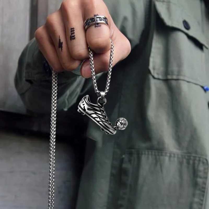 New Fashion Sports Shoes Mens Necklace Fans Athletes Alloy Steel Pendant Necklace Alloy Jewelry Party Carnival Gifts X250224