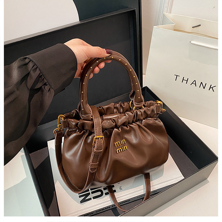 hot Free shipping 2025 designer Shoulder tote Bags For womans handbag Fashionable casual flap armpit women crossbody Wrinkled bag