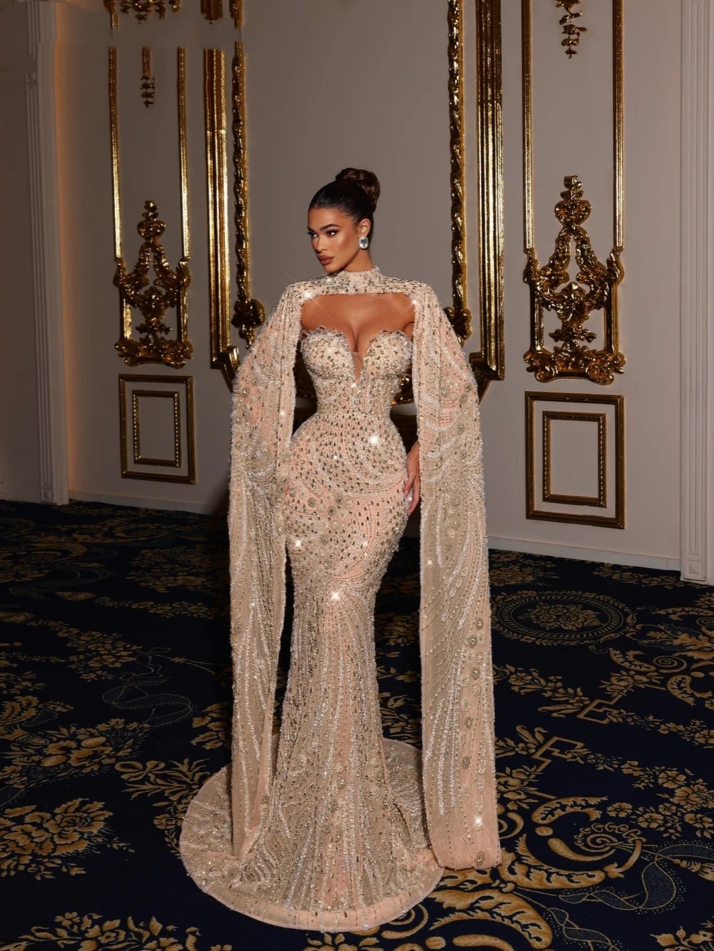 Designer Mermaid Evening Dresses For Women Sweetheart Neck Long Sleeves Gown Crystal Sequins Customized Dress