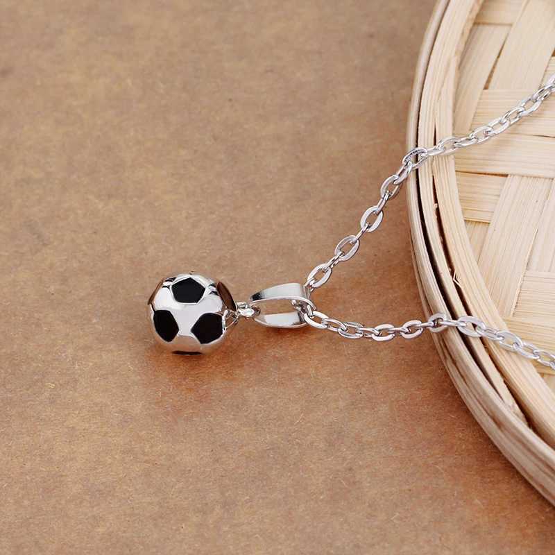 Football Soccer Ball Charm Pendants Necklaces Personali Sports Team Player Lovers Gift Jewelry For Men Girls Boys X250224