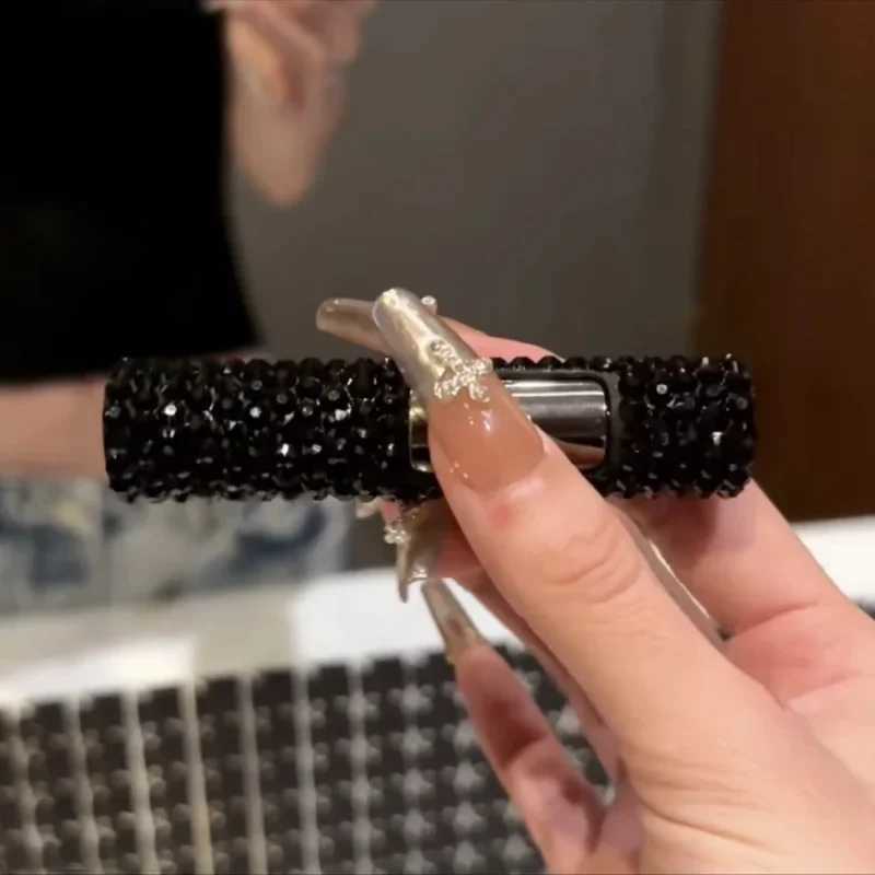 Portable Luxury Diamond Inlaid Inflatable Lighter Mini Metal Windproof Jet Pink Flame Outdoor Lighter for Women Smoking GiftT250224