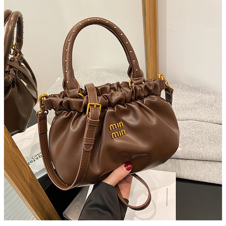 hot Free shipping 2025 designer Shoulder tote Bags For womans handbag Fashionable casual flap armpit women crossbody Wrinkled bag