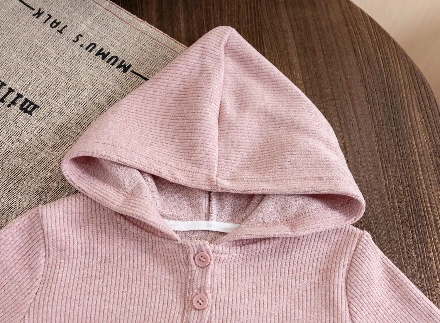 Childrens top and bottom clothes set 2pcs Spring and Autumn Hooded Sweatshirt Wide Leg Pants Simple n Printed Outerwear 250224