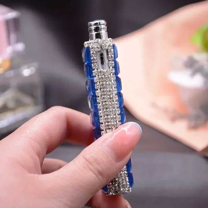 New Diamond Inlaid Inflatable Pink Flame Lighter Womens Windproof Torch Lighter Igniter Women Lighter Gift Smoking AccessoriesT250224