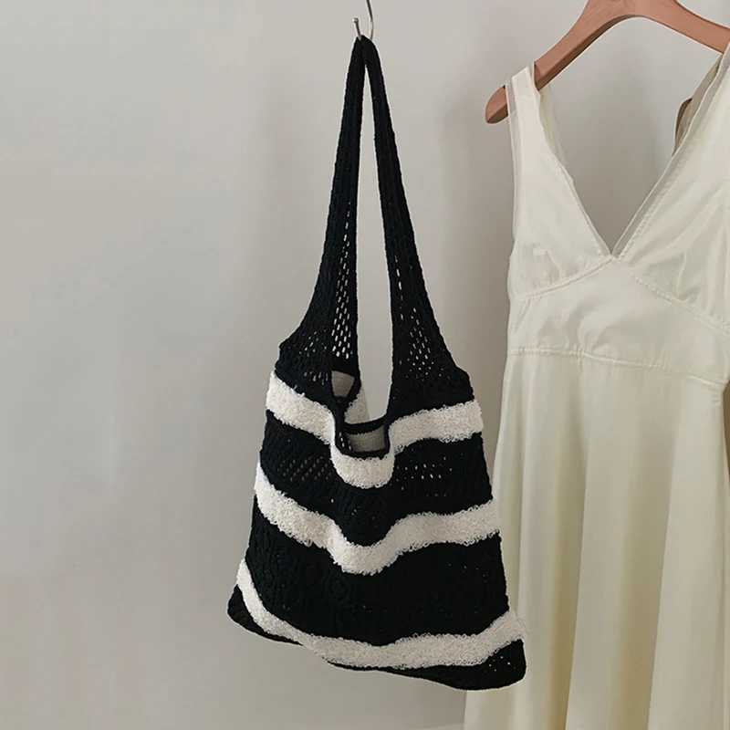 Women's New Fashion Large Capacity Knitted One Shoulder Tote Bag Knitted Hollow Out Design Casual Versatile Knitted Underarm Bag