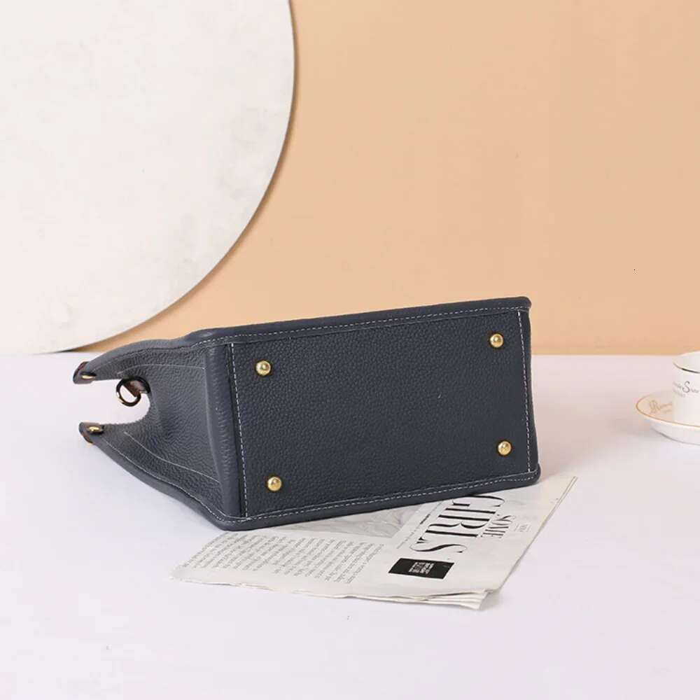 Hot Sale Blue Large Tote 100% Real Women Handbag Office Business Ladies Shoulder Bag Cowhide T Leather Briefcase