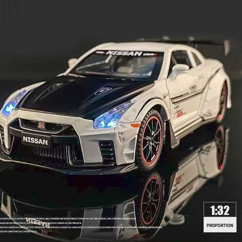 1 32 Nissan GTR R34 R35 alloy sports die-casting metal racing car model sound and light series childrens toy gift Free shipping