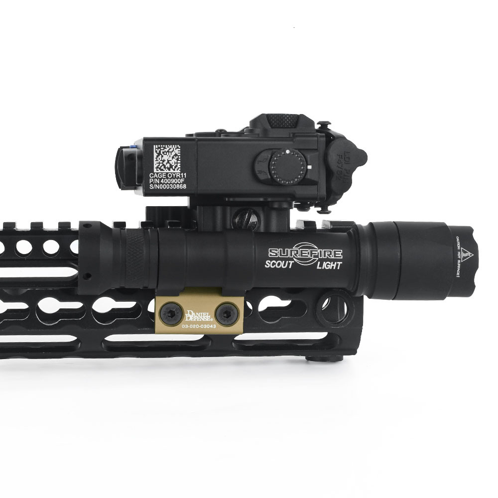 WADSN M300 M600 Offset Fit M-lok/Keymod Tactical Light Equipment Metal DD M300/M600 Series Flashlight Mount Base