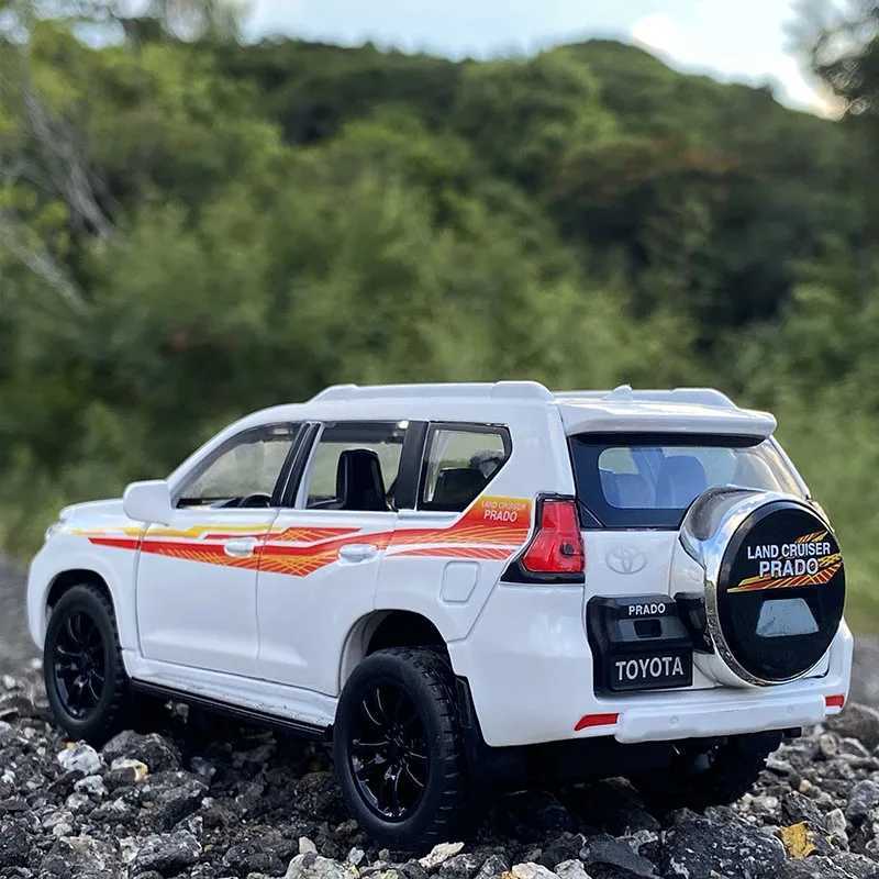 1 32 Prado SUV Alloy Die Casting Metal Collection Land Cruiser Silation Car Model Toy Gift Free shipping