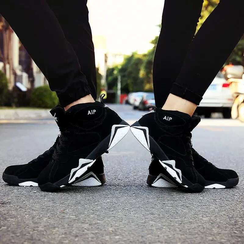 2025 Outdoor Runn ing Men Sneakers for Wo m en High Top Spo rt Winter Shoes Baskets Trainer Aquatic Sneakrs Te nis Hombre