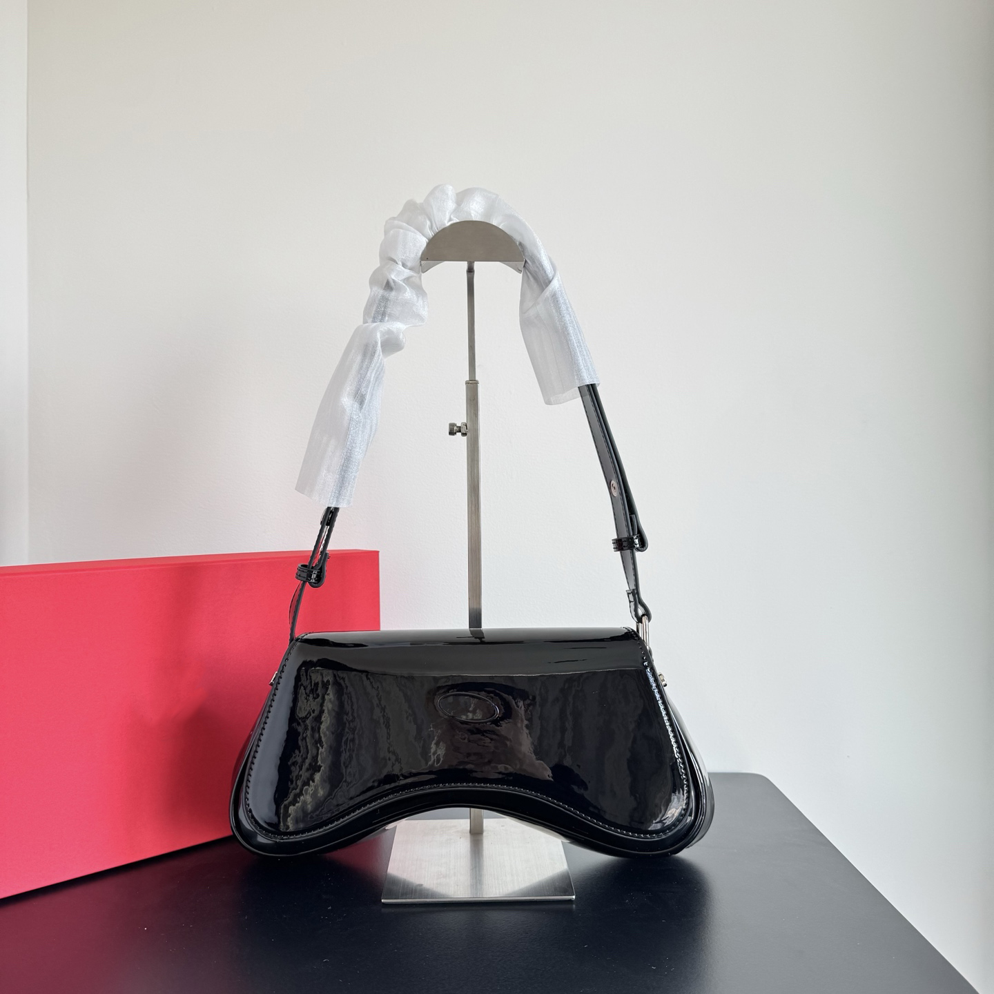 Designer Handbag Shoulder Bag Women's Handbag New Underarm Bag High quality Leather Designer Handbag Classic Black Leather Bag 2025 new