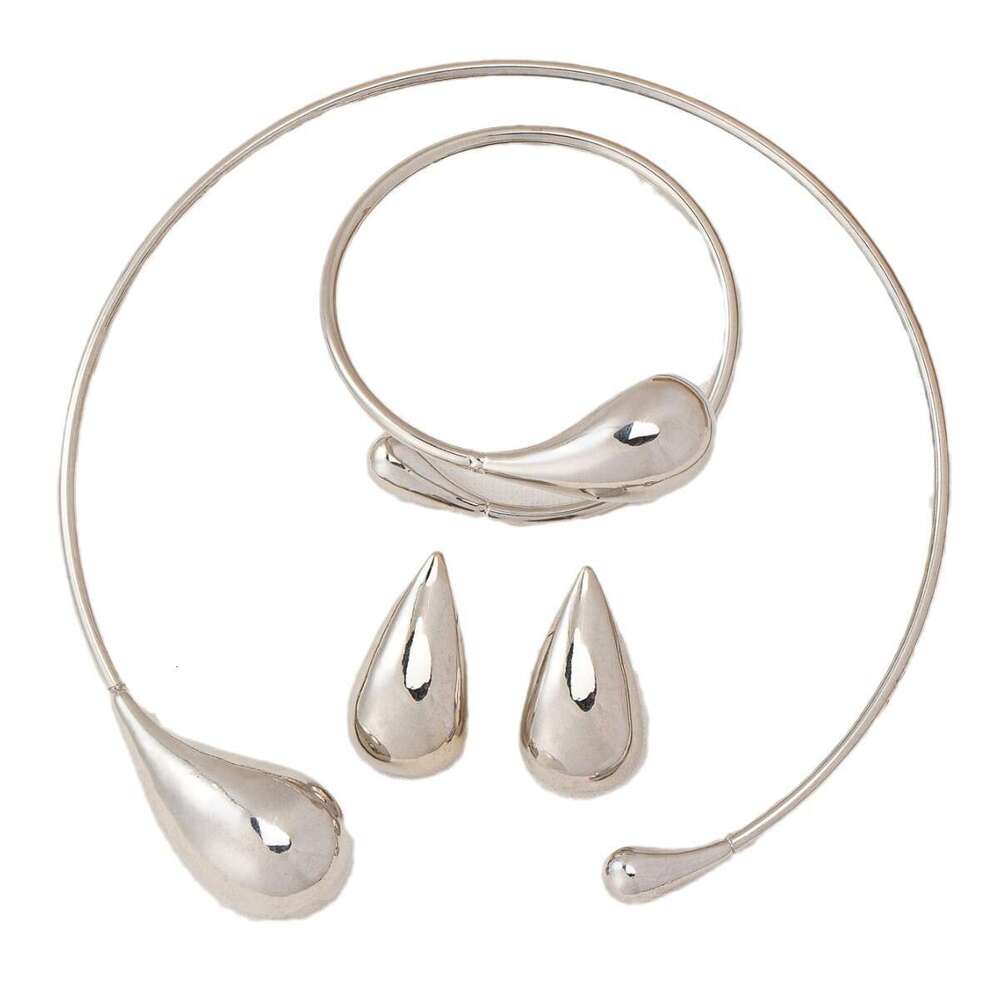 1 of fashionable, personalized, versatile and niche water droplet shaped collar, bracelet, earring set