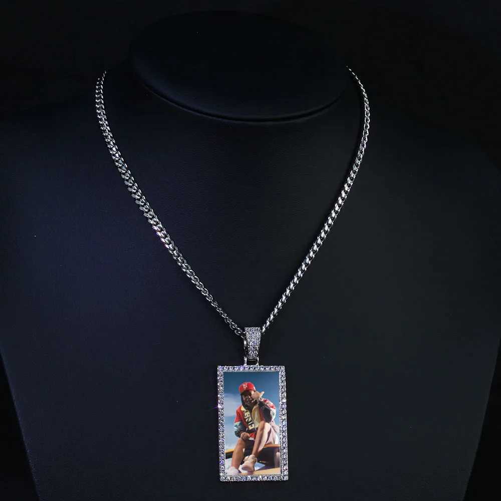 Customized 25mm photo medal solid necklace image memory hip-hop jewelry gold-plated d cubic zirconia square pendant X250224