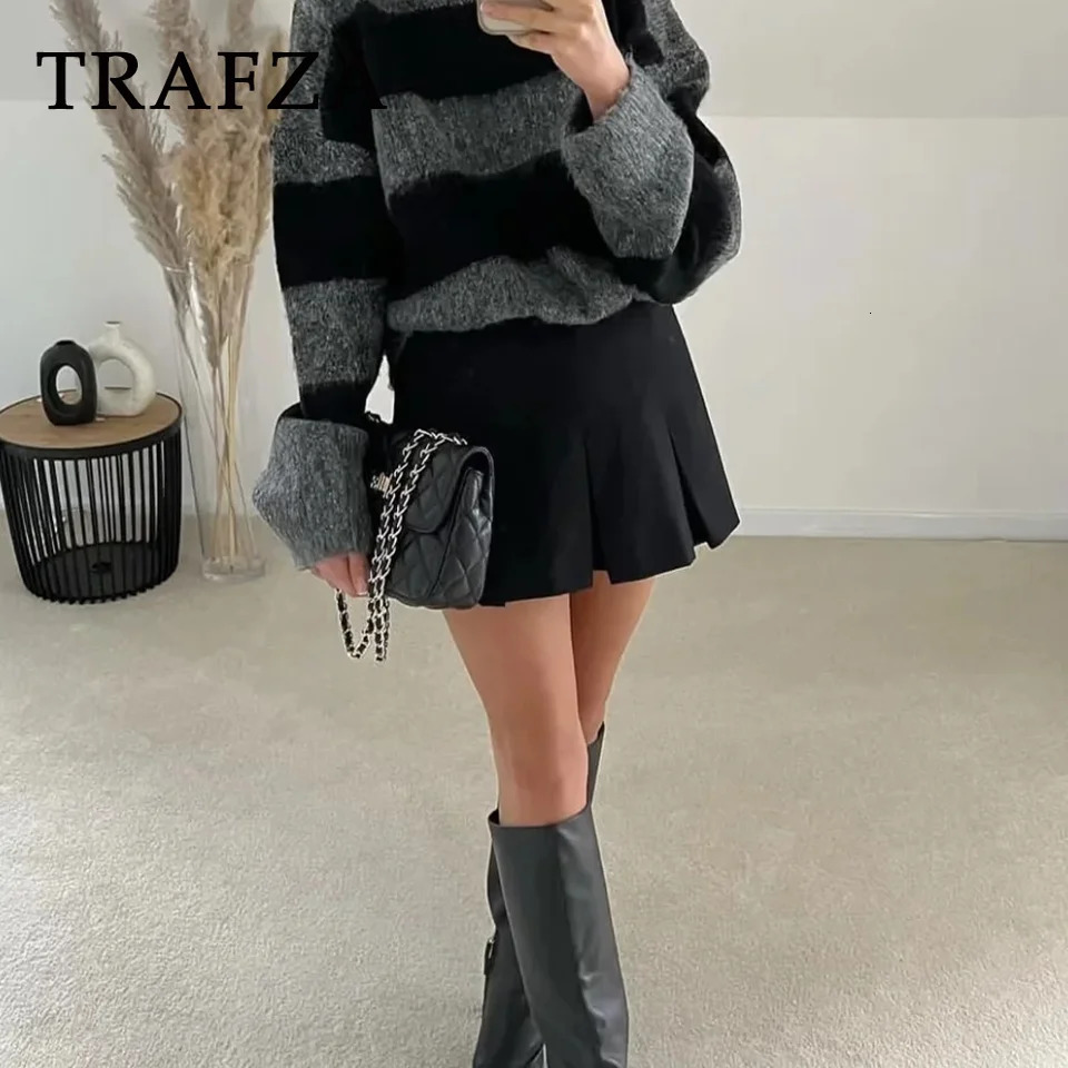 TRAFZA 2025 Spring Summer Women Casual Tierred Mini Skirts Fashion Vintage Solid High Wasit Ruffles Pleated Sexy Shorts Skirts 250224