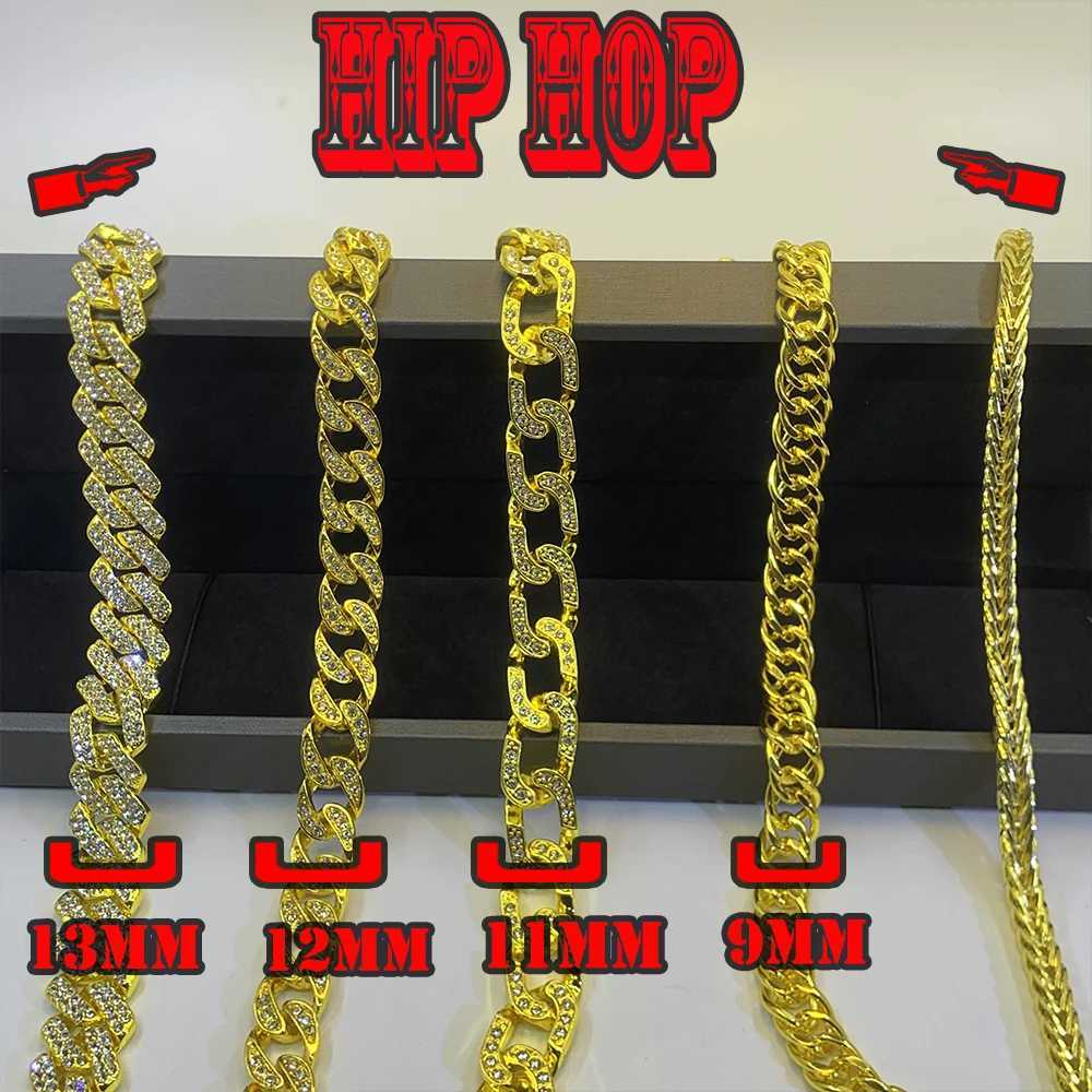 Hip hop fashion Cuban necklace paired with exquisite crown pendant diamond inlay luxurious gold-plated youthf decoration X250224