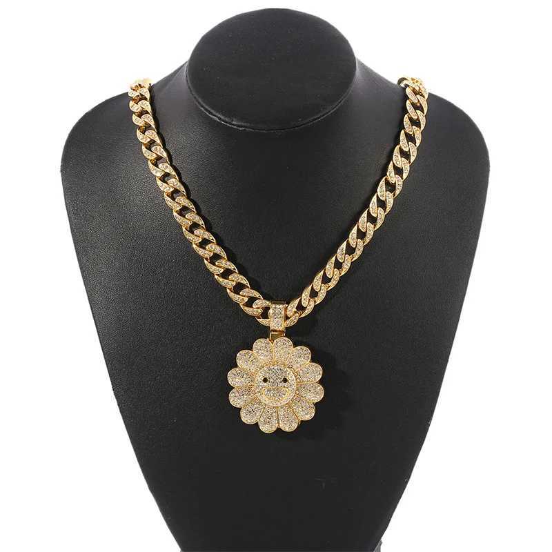 New Fashion Simple Colorf Sun Flower Suower Petals Rotating Pendant Necklace Men HipHop Pendant Necklace Party Gift X250224