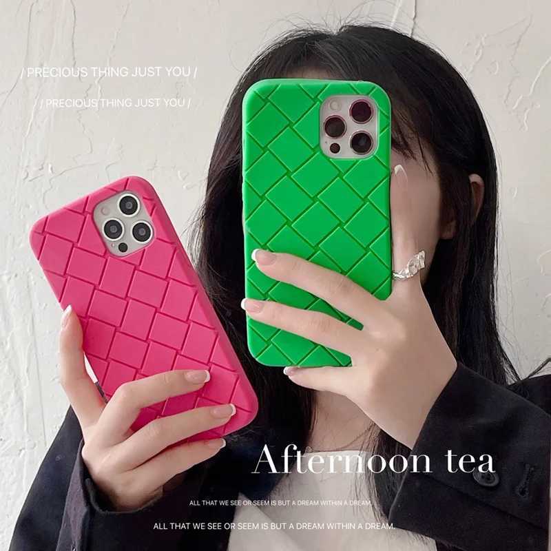 Luxury Woven Pattern Tpu Phone Case for iPhone 15 14 13 12 11 Pro Max Soft Silicone Rubber Back Cover for iPhone 15 14 Female X250224