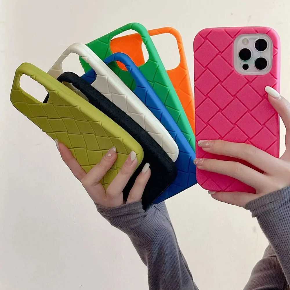 Luxury Woven Pattern Tpu Phone Case for iPhone 15 14 13 12 11 Pro Max Soft Silicone Rubber Back Cover for iPhone 15 14 Female X250224
