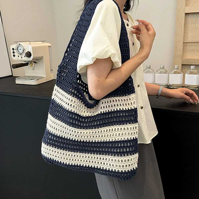 Women Aesthetic Shoulder Bag Contrast Color Knitted Tote Handbag Hollow Out Knitting Stripe Handbag Woven Bag for Female
