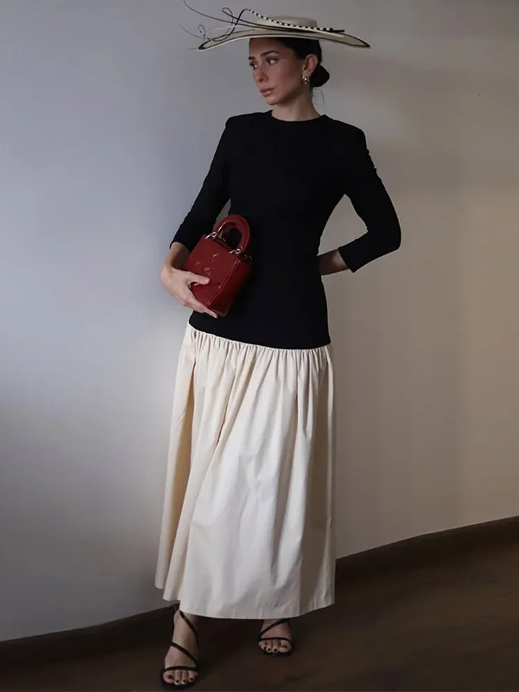 Elegant Contrast Spliced Pleated Maxi Hem Dress Womens Round Collar Long Sleeve Slim Robe Female Partywear Dresses 250222