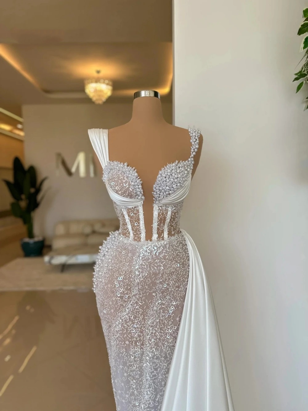 Evening Dresses For Women Sweetheart Neck Sleeveless Gown Sequins Pearls Customized Dress
