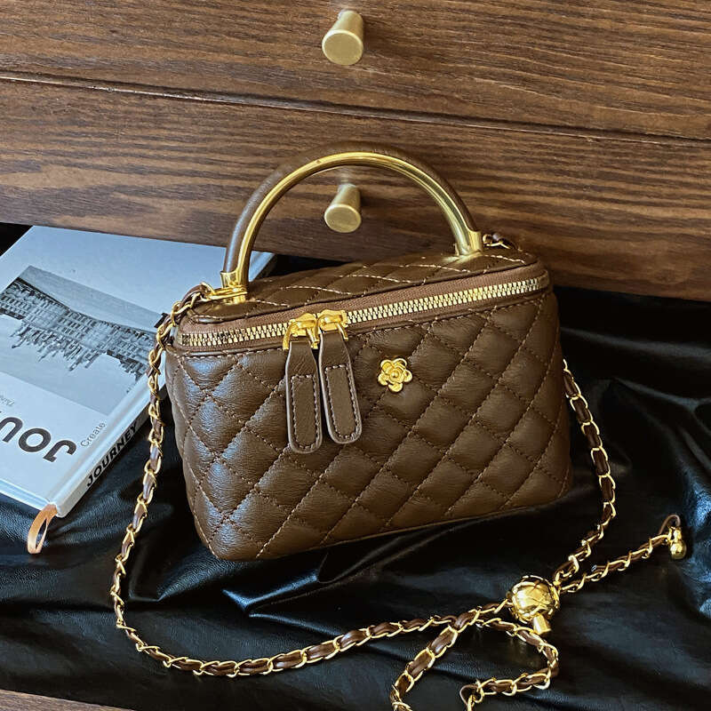 Handheld Fashion Bucket for Women 2025 New Small Fragrant Style Ling Grid Chain Shoulder Versatile Crossbody Bag