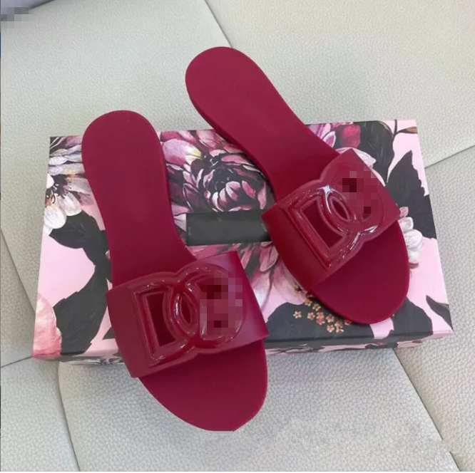 2025 Designer Sandals Women Interlocking Slides Rubber Slippers Ladies Flat Beach Jelly Summer Fall Mules Outdoor Waterproof Size 35-41 A5