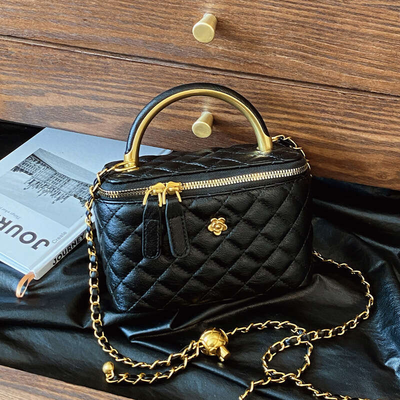 Handheld Fashion Bucket for Women 2025 New Small Fragrant Style Ling Grid Chain Shoulder Versatile Crossbody Bag