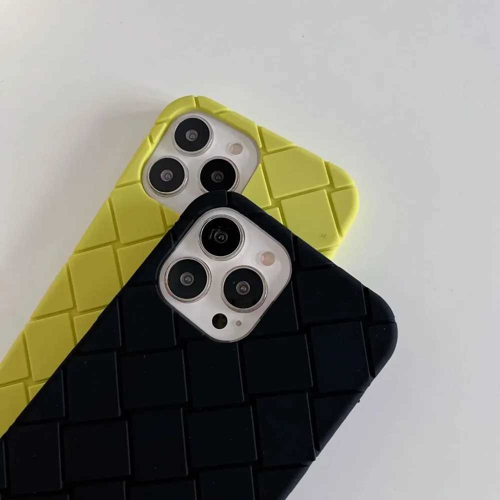 Luxury Woven Pattern Tpu Phone Case for iPhone 15 14 13 12 11 Pro Max Soft Silicone Rubber Back Cover for iPhone 15 14 Female X250224