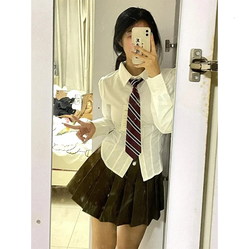 Y2K White Shirts Women Streetwear Tunic Long Sleeve Crop Tops Students Jk Preppy Korean Fashion Basic Slim All Match Blouses 250224