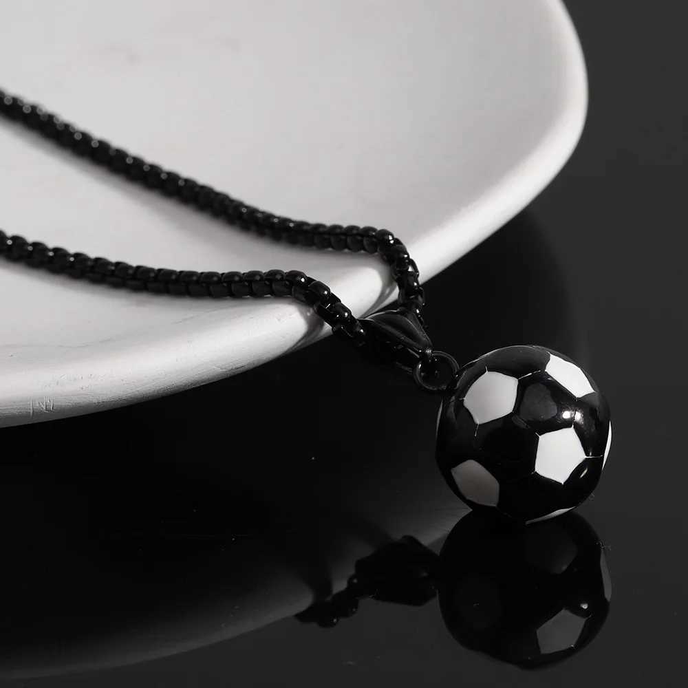 HNSP stainless steel football pendant chain necklace suitable for boys jewelry football accessories X250224