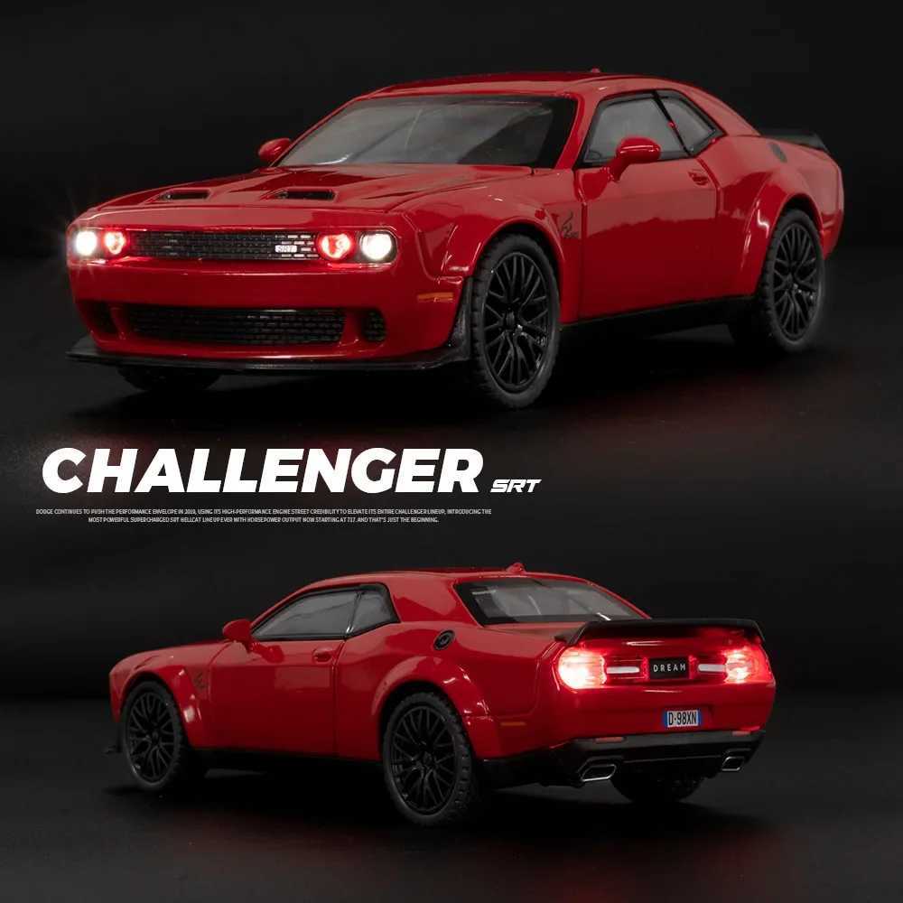 1 32 Dodge Challenger Hellcat Redeye Alloy Die Cast scle Car Model Sound and Light Childrens Toy Collectibles Birthday Gift Free shipping