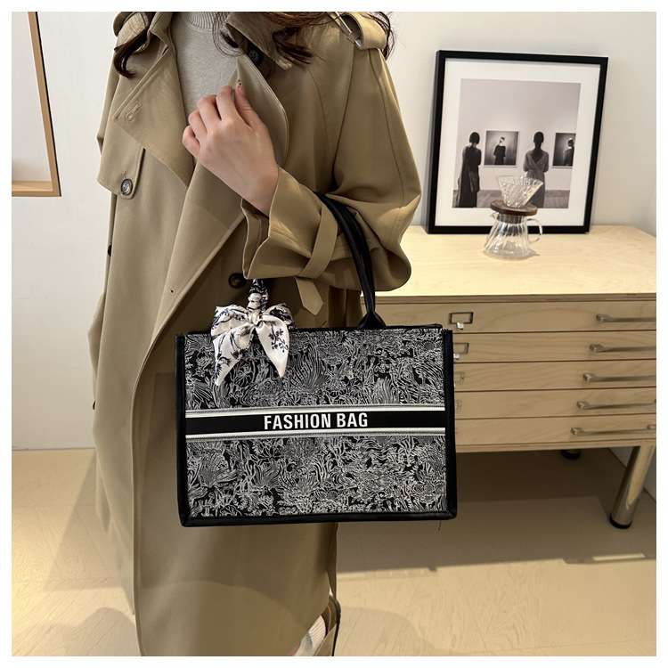 Free shipping new designer Shoulder totes Bags For womans handbag flap fashion women messenger bag crossbody tote Bag
